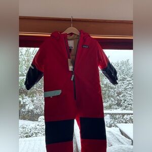Patagonia 3T NWT snowpile snow suit